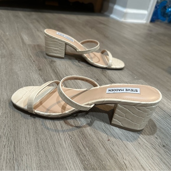 Steve Madden Strappy Block Heel Sandals, Cream Crocodile, Size 8 - Picture 2 of 6